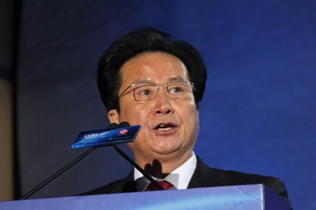 图文:中国海外投资年会组委会执行主席陈经纬