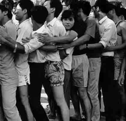 1992年深圳股疯:年轻中国股市付出代价(组图)