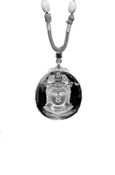 新石器时代水晶细石器出土(图)