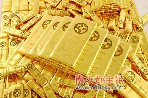 神秘男1800万现金买60公斤黄金 要求分开出具发票