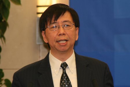 图文:新加坡国立大学教授陈抗演讲