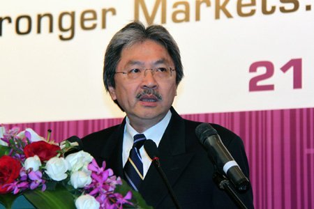 曾俊华:加强沪港与国际合作 管理金融风险