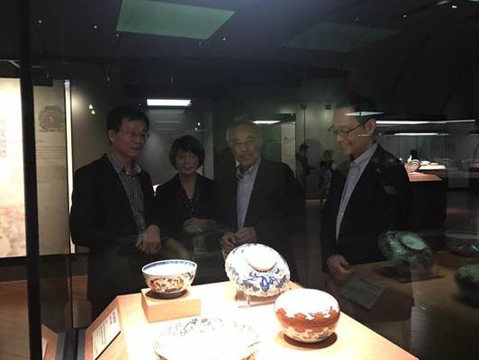 ̨���ʹ����ձ���չ�������⻬�� ԭ����