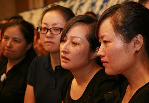 各方民众自发参加平民英雄司机吴斌追悼会(组