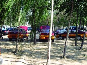 ���ؾ��Ǽٳ��⳵���У����ٷ�Ʊ�����ϳ�(ͼ)