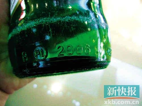 青岛啤酒使用过期啤酒瓶 存在碎裂爆炸风险