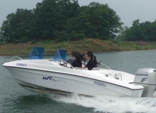 中国最爽工作招人:仅需游山玩水写博客 年薪