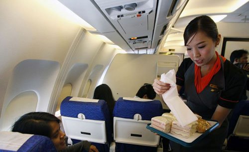 人妖空姐正式亮相泰国航空
