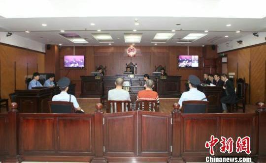 雷士照明原董事长吴长江受审：涉嫌挪用资金9亿多元