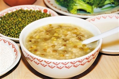 面点王近千口锅煮粥