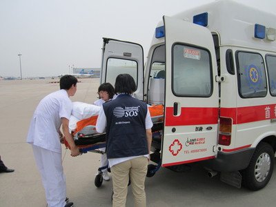 中国人保财险(PICC)跨洲救援瑞典车祸重伤同胞