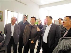 勾画美好蓝图,两个突破,三个转变