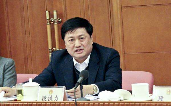 国家烟草专卖局副局长:“烂肺”照不上烟盒