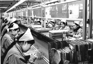 阿迪达斯迁厂 中国告别人口红利?服装纺织企业