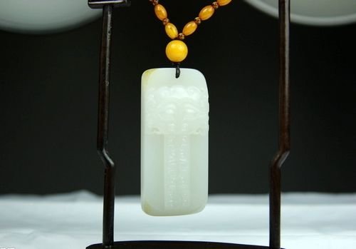 五色和田玉:淡妆浓抹两相宜(图)