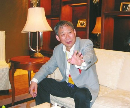 <em>严介和</em>:明年一线城市房价至少下降25%_财经_