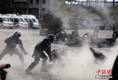 山西吕梁反恐实战演练堪称大片_股票频道-滚