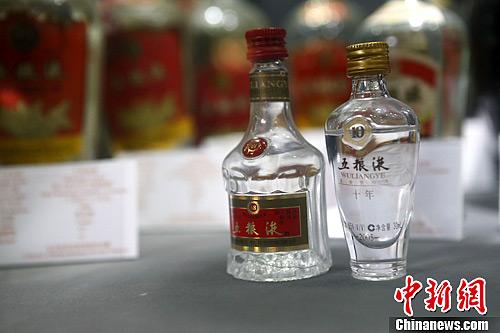 高端白酒再现涨价模式 经销商：茅台一天一个价