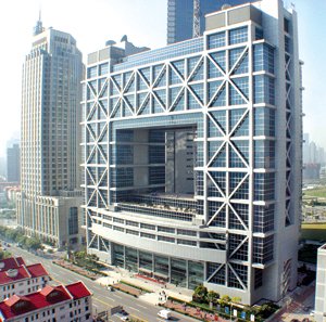 中国的第一家证券交易所――上海证券交易所于( )成立