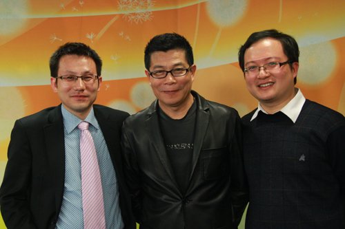 图文:券商观察员与王忠军合影