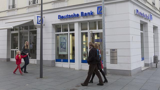 职员“胖手指”失误致德银险些损失60亿美元