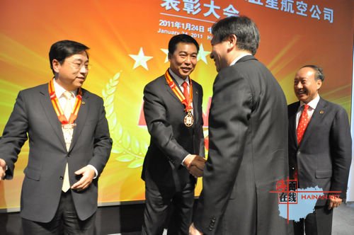 空壳公司女老板称能办来1.6亿元融资诈骗180