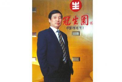 翁懋曾是大白兔奶糖当家人、上海冠生园(集团)有限公司原董事长、总经理。