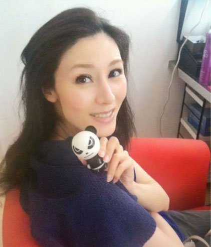 李嘉欣PK徐子淇 母凭子贵香港亿万阔太谁更风