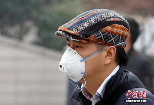 上海遭遇重度雾霾 空气质量指数达六级重度污