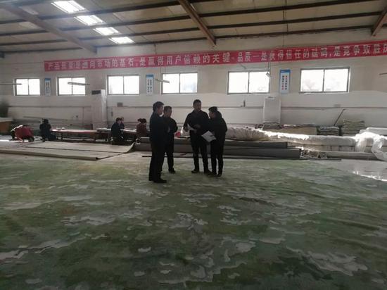 像图中这种尺寸较大的地毯,机器暂时不能生产