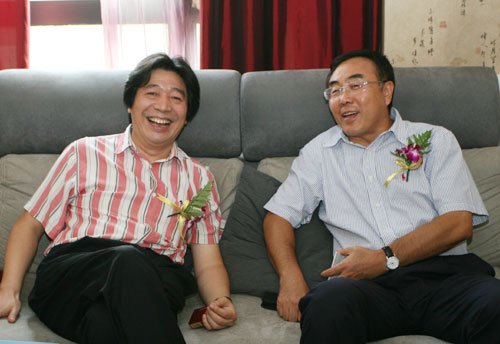 图文:资本市场20年20人论坛嘉宾在交流