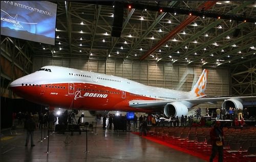波音推出最新747客机 已接获两家公司订单