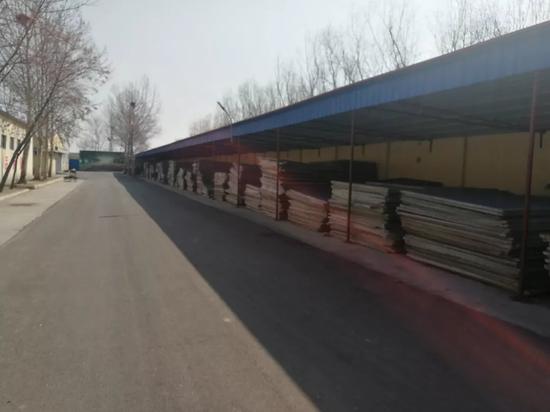 图例: 在引入机器后,空余下来的大量扎板