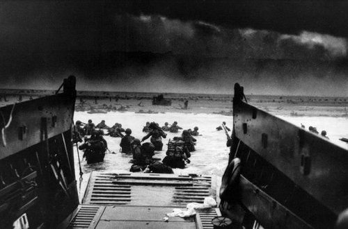 盟军在诺曼底登陆 最大的登陆战役取得胜利