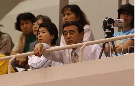 福原爱天津知晓爸爸去世 因父母离婚5年不通音