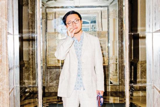 外媒访中国富二代:母亲是官员 钱多的花不完