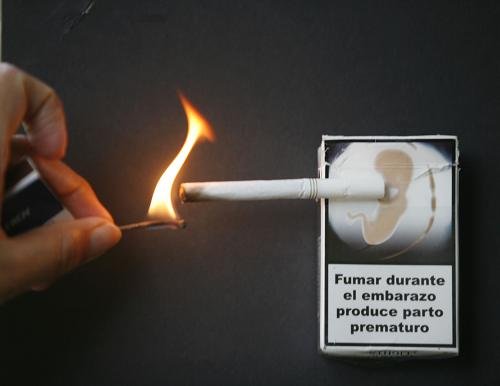 2月27日:德国发生国会大厦纵火案 中美签署联