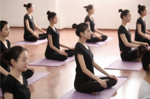 模特艺考生完美身材炼成记[组图]_财经_腾讯网