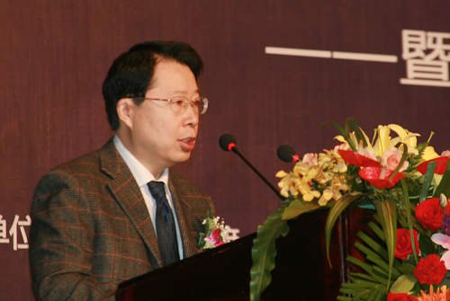 陈喜庆:留学人员独特作用的发挥得到社会支持
