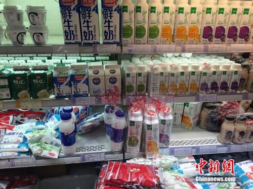 成本高奶价低，小奶农为何“败”给了复原乳？