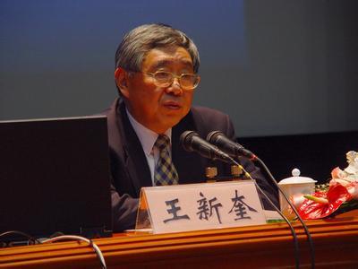 上海自贸区一周年：“以开放倒逼改革”仍待破题