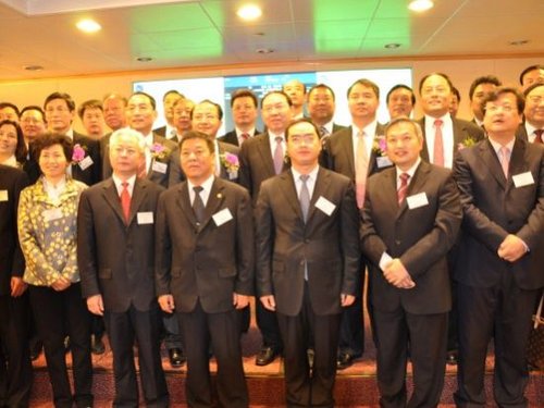 图文:中联重科上市团队与湖南省政府领导合影