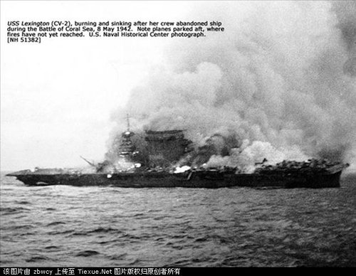 1942年5月8日,美军列克星敦号航空母舰在珊瑚海海战中被日机重创,即将