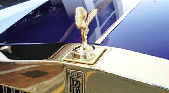 劳斯莱斯小金人车标被小鸟撞掉:损失20万!_财经_腾讯网