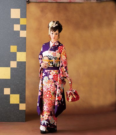 揭秘日本<em>女人</em>和服里隐藏的秘密_财经_腾讯网
