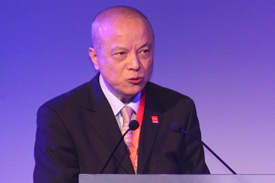 图文:主持人中国发展研究基金会秘书长卢迈