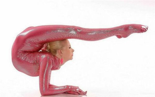 俄罗斯女孩震撼眼球的柔术照[组图]