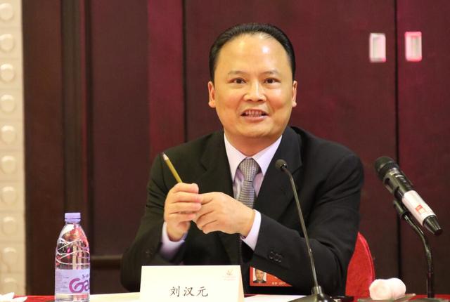 刘汉元:光俯伏补养助拖欠严重 全行业受到严重冲锋