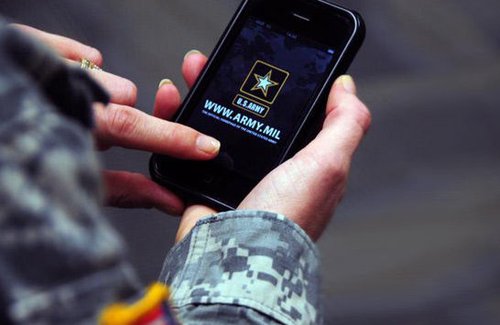 美军对iPhone等300多型智能手机进行战场测试