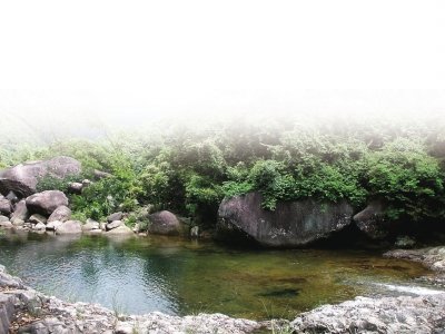 大青坑安静的小水潭